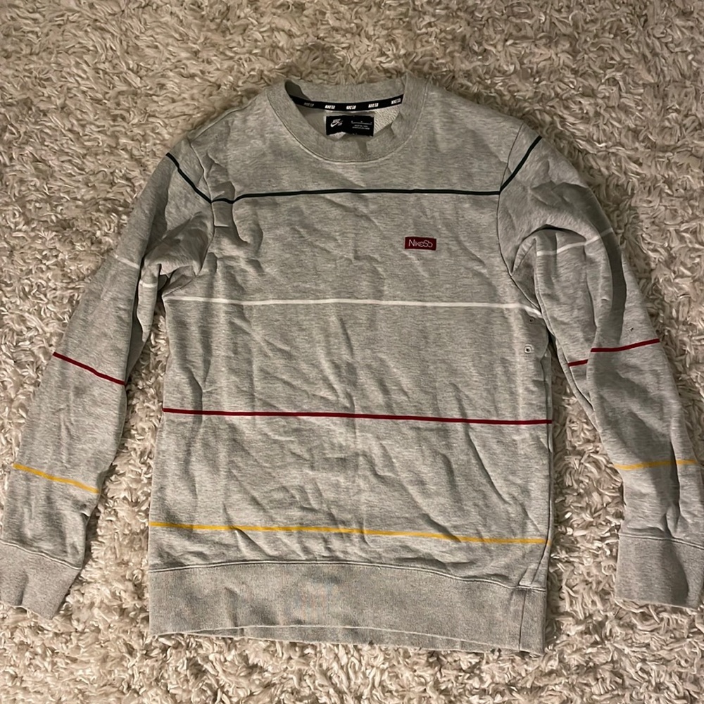 Nike sweatshirt